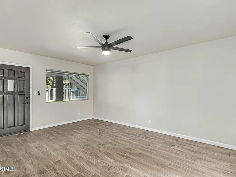 721 E Montebello Ave #108 — Photo 5