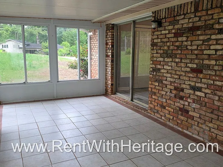 6190 Knights Ln — Photo 14