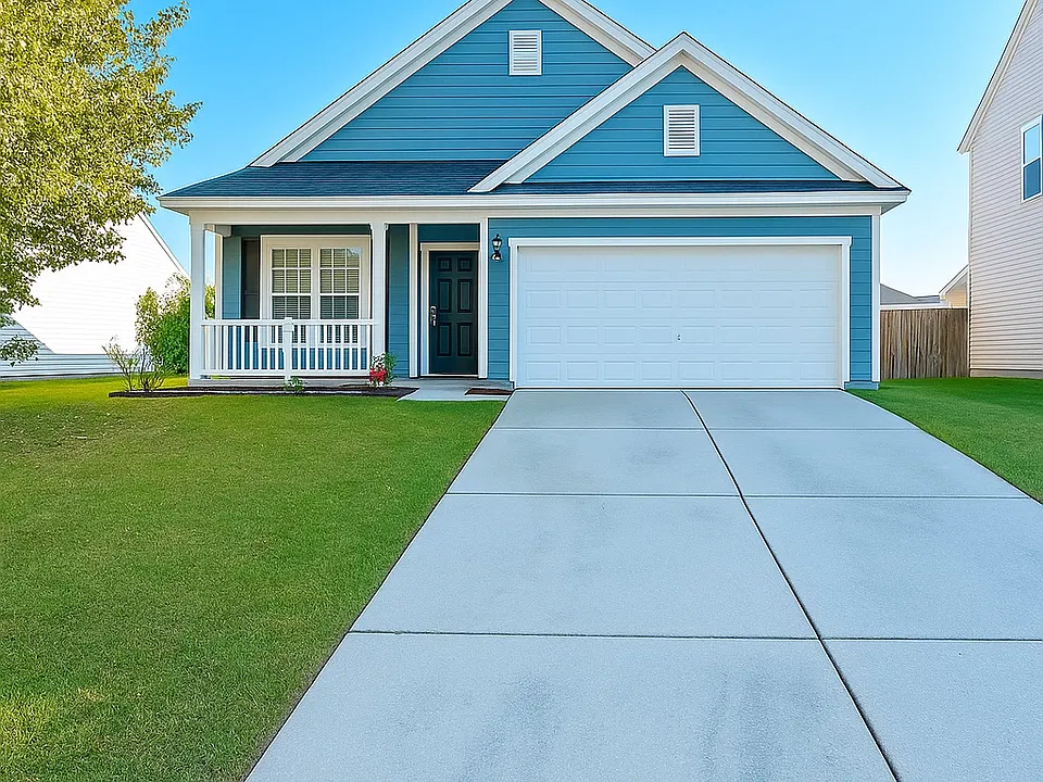 Moss Grove Dr