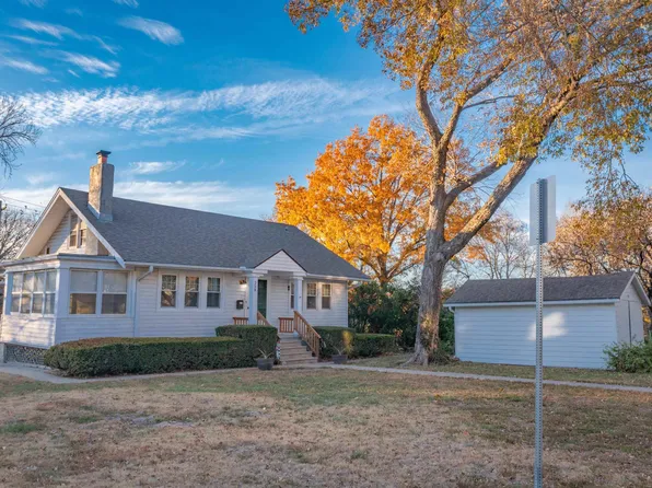 229 NW Elmwood Ave, Topeka, KS 66606