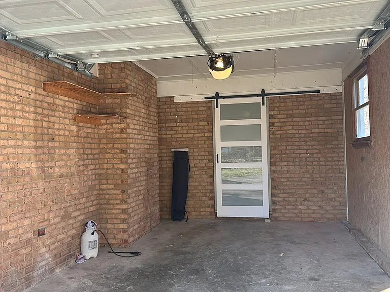 400 Wesley Dr — Photo 13