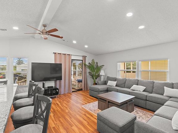 3rd image of 8211 W Bitterbush Lane