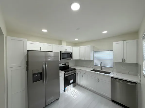 1823 Abbey Road, West Palm Beach, FL 33415
