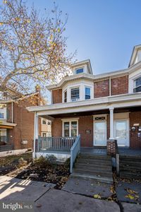 1202 Queen St, Pottstown, PA, 19464
