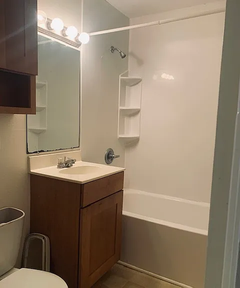 2833 Magazine St #204 — Photo 6