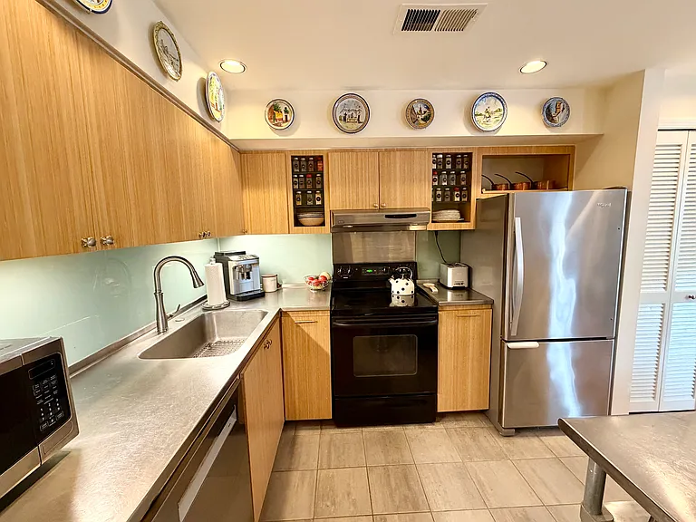 1415 Oronoco St — Photo 8