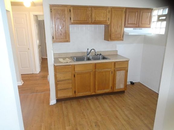 5th image of 2600 Avie Dr
