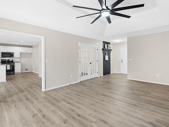 4th image of 509 Willowdale Court