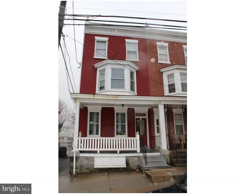 17 Dauphin St photo 1