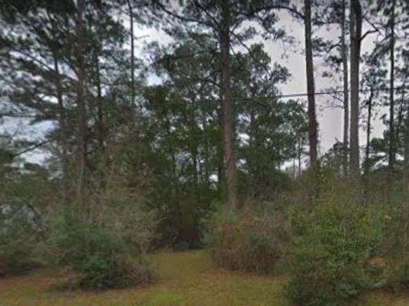 31066 Cypress St, Lacombe, LA 70445