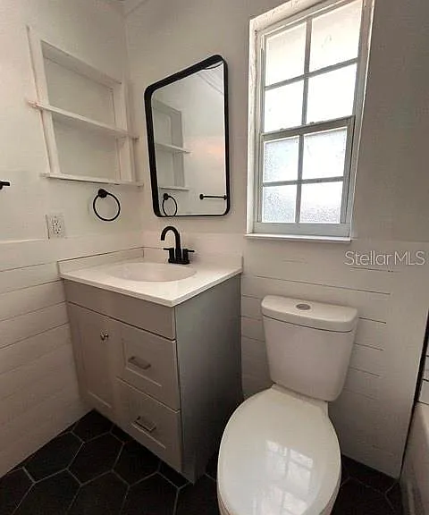 617 E Helm Way — Photo 14