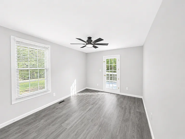 270 Youngs Cove Rd — Photo 17