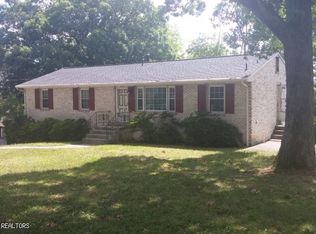 5026 Grandin Road Ext, Roanoke, VA 24018