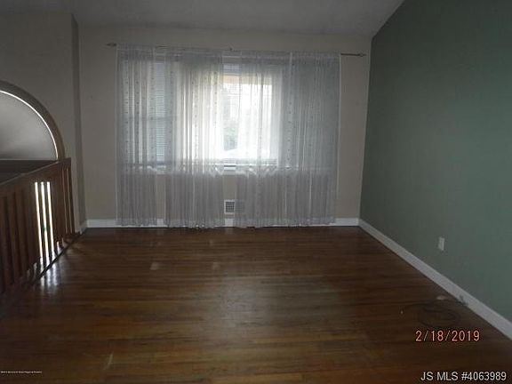 5th image of 316 Colonial Dr