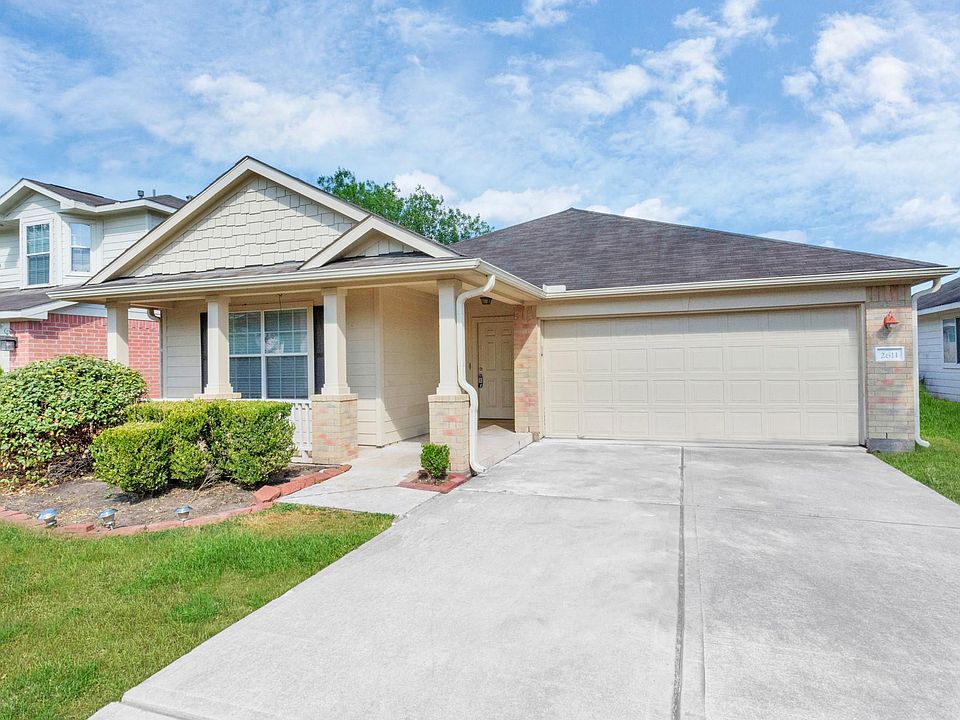 1st image of 2611 Floral Bloom Way