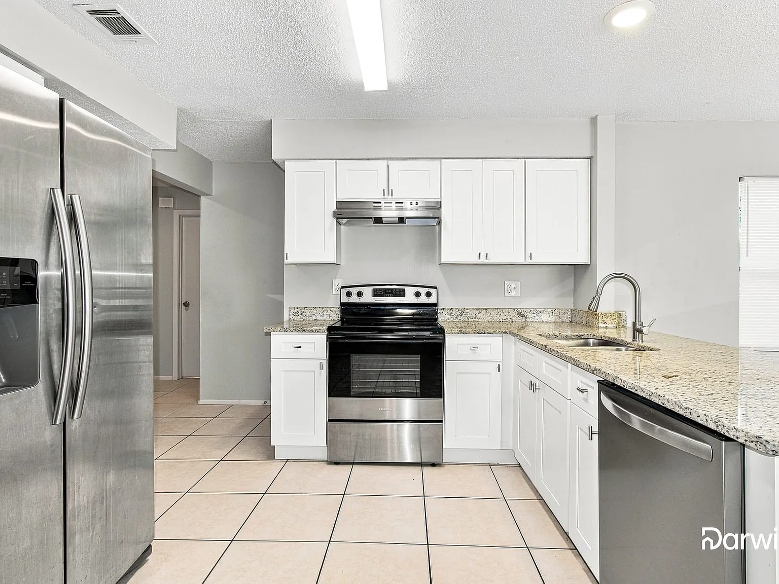 3 bed, 2.0 bath, 1262 sqft, $1,825 — Photo 2