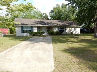 707 Oak Ln, Brunswick, GA 31523