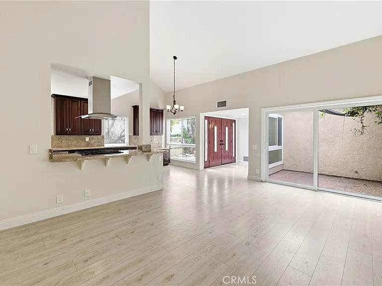 62 Willow Tree Ln — Photo 13
