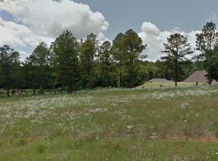 V L Camden Way, Hawkinsville, GA 31036