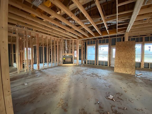 3rd image of 7008 Creekside Ln