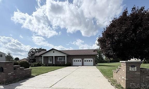 3rd image of 156 Windsor Dr