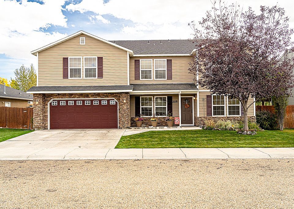 1st image of 205 E Murtaugh Lake Dr