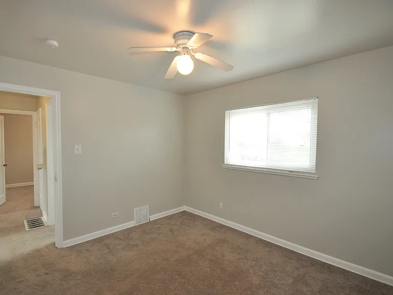 2525 Olive St — Photo 7