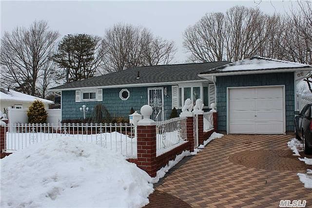 2nd image of 126 Rhode Island Ave
