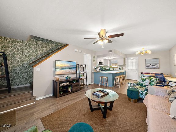 3rd image of 151 Damon Cir