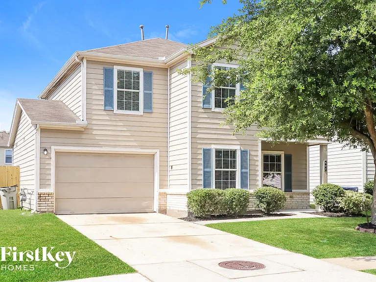 802 Eagles Glide Dr — Photo 2
