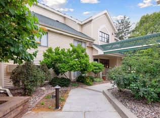 7610 York Ave S APT 3101, Edina, MN 55435