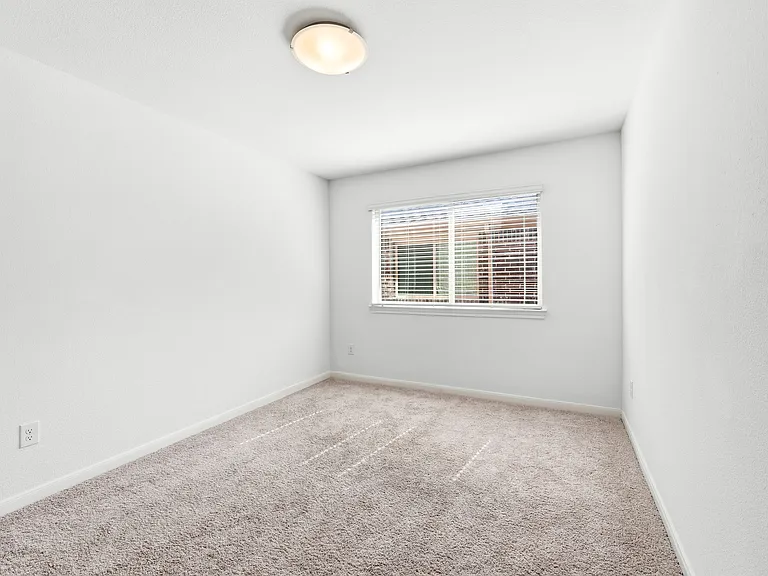 1204 Sumner St — Photo 20
