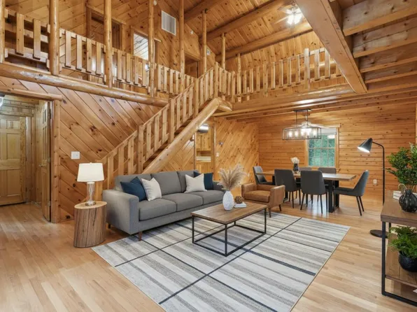 415 W Carolina Ave, Summerville, SC 29483