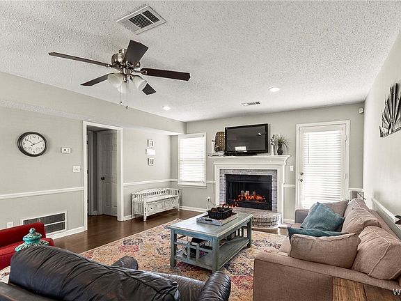 5th image of 7223 Sandhurst Ave