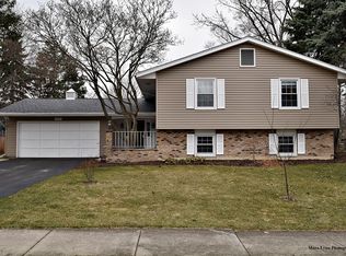 1437 S 10th St, St Charles, IL