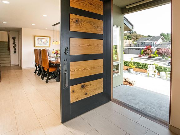 5th image of 115 Manresa Dr