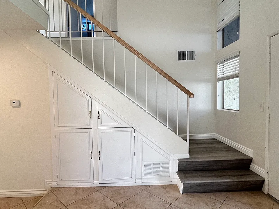 1657 Meadow Glen Rd — Photo 4