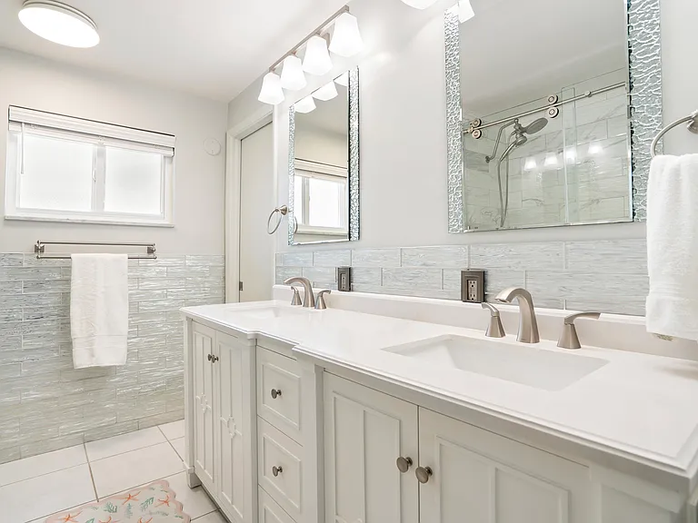 3003 W Vina Del Mar Blvd — Photo 49