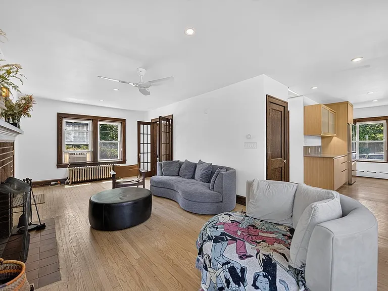 36 W Center St — Photo 11