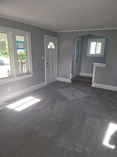 916 Donald Avenue - 1 — Photo 4
