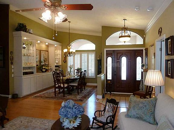 3rd image of 638 Centerwood Dr