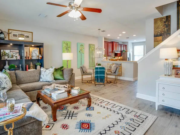 4146 Four Oaks Blvd, Tallahassee, FL 32311