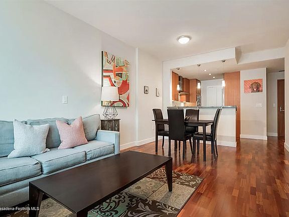 4th image of 325 7th Ave Unit 511