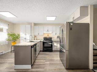2284 1st St #A, Courtenay, BC