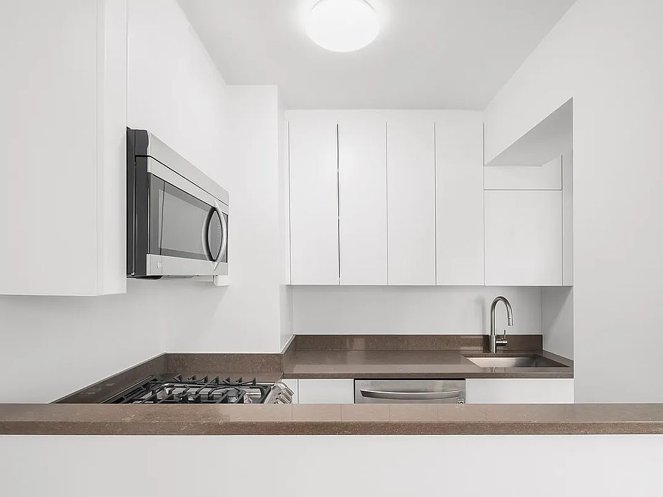 1st image of 425 E 63rd St APT W9b