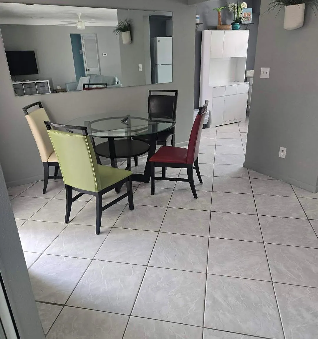 3 bed, 1104 sqft, $2,300 — Photo 1