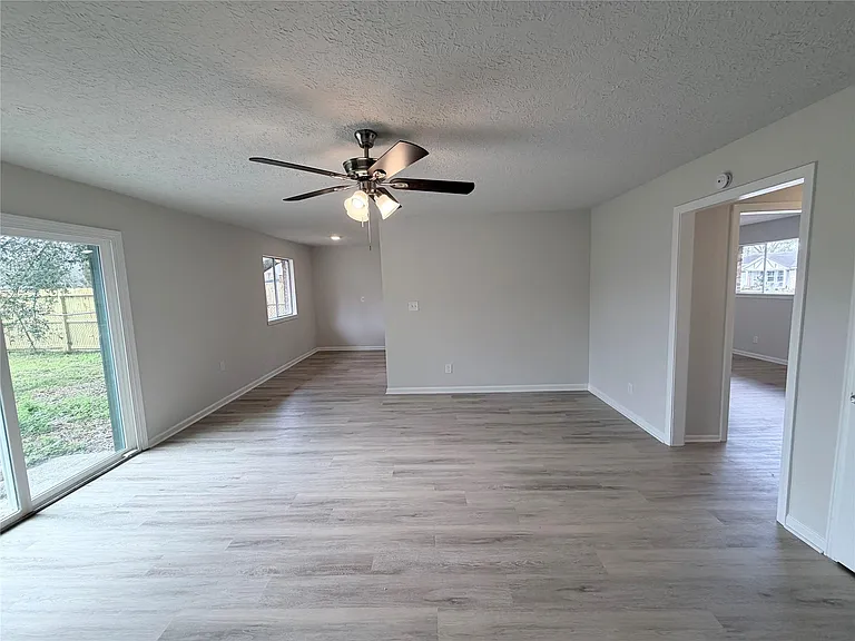 4103 Goulburn Dr — Photo 13