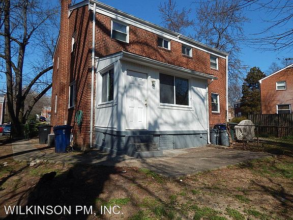2nd image of 20 S Hudson St