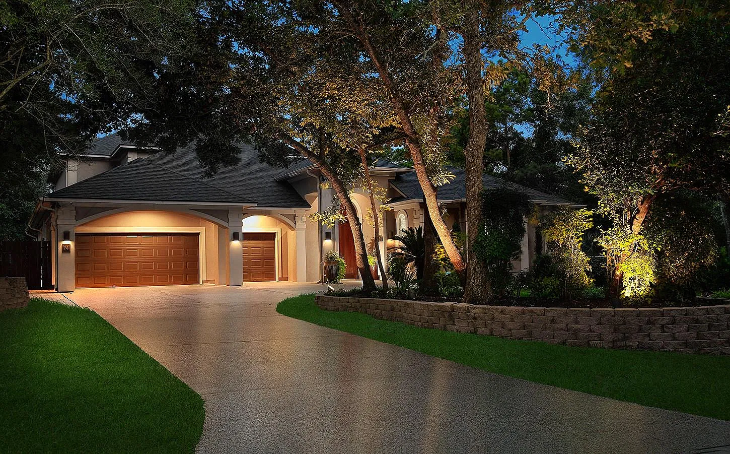 5 bed, 5.0 bath, 6249 sqft, $12,000 — Photo 2
