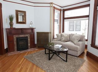 973 Laurel Ave, Saint Paul, MN 55104